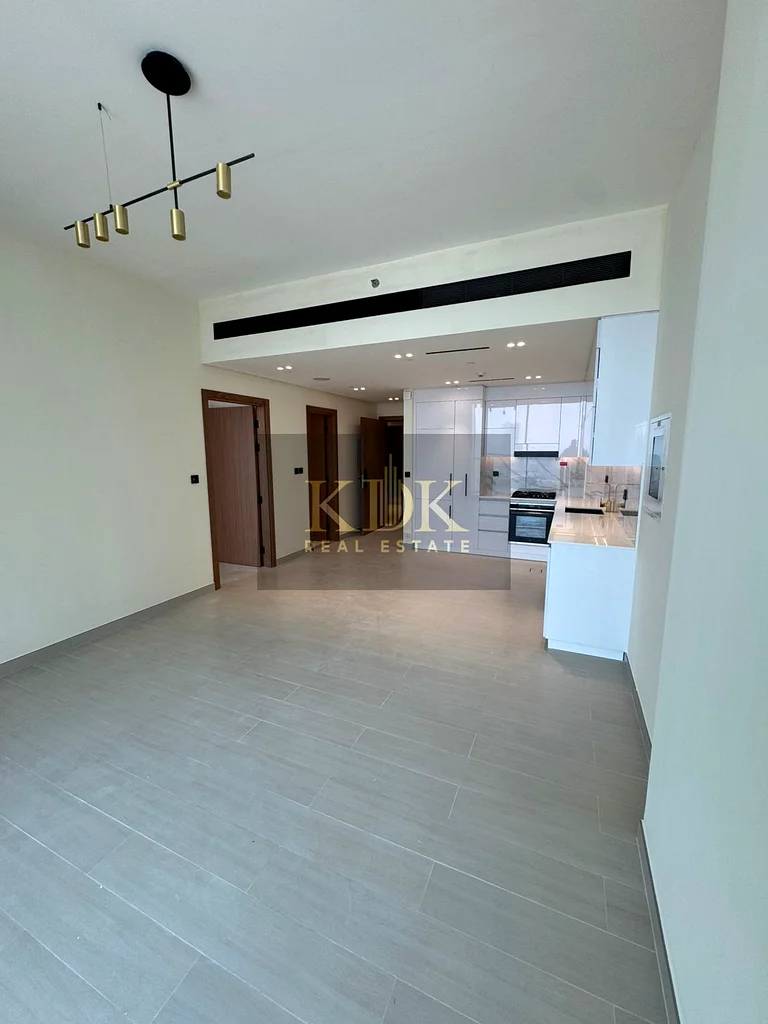 High Floor |  Vacant | Prime Location63778556590594110