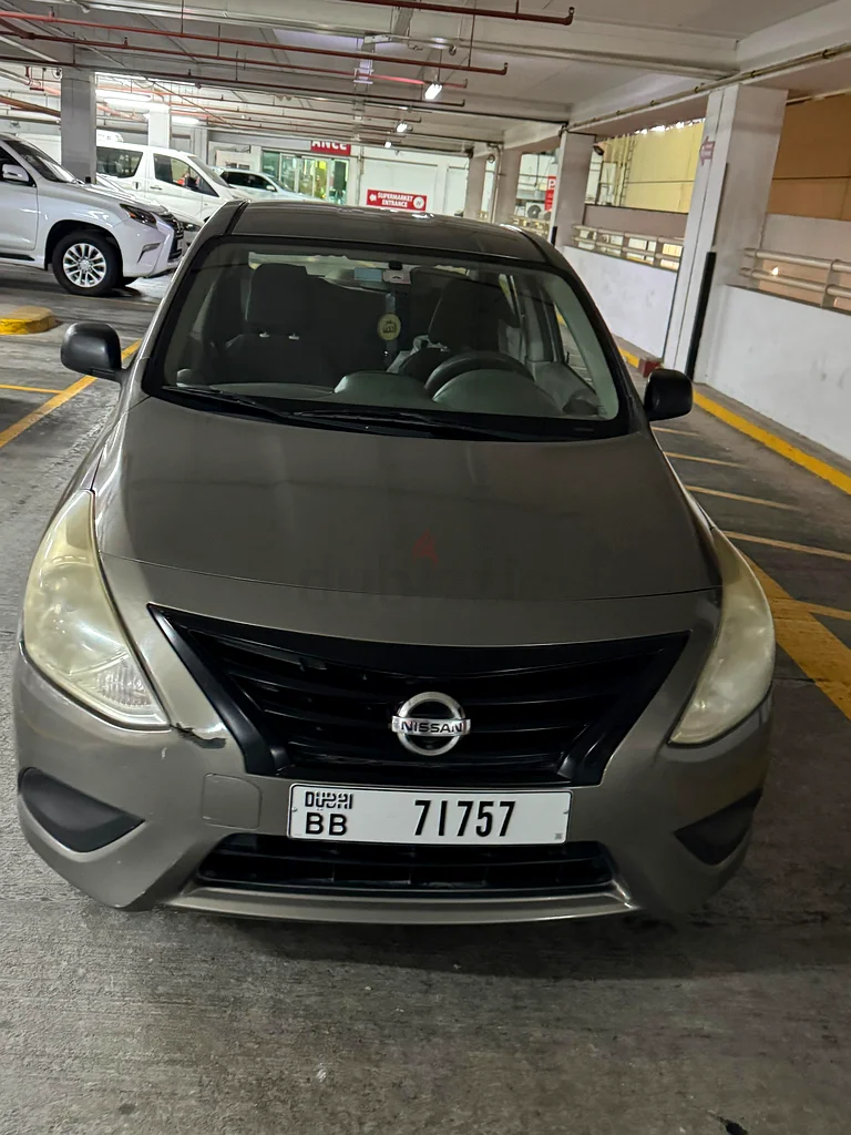 NISSAN SUNNY 2015 GCC SPECS LADY DRIVEN63612795476738111