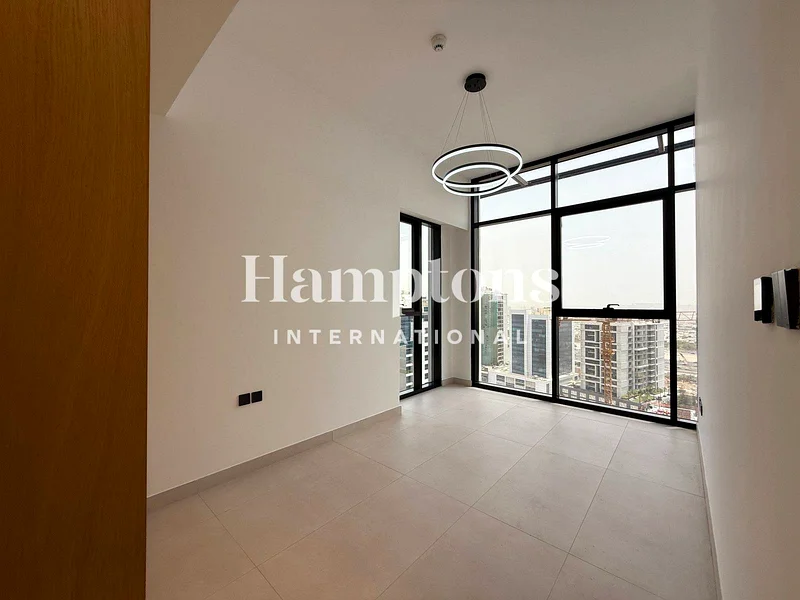 Luxurious | 3 BD Plus Study | Iconic Views63793084082305114