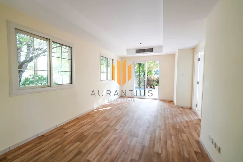 Single Row | Corner Unit | Spacious Garden63729311245058112