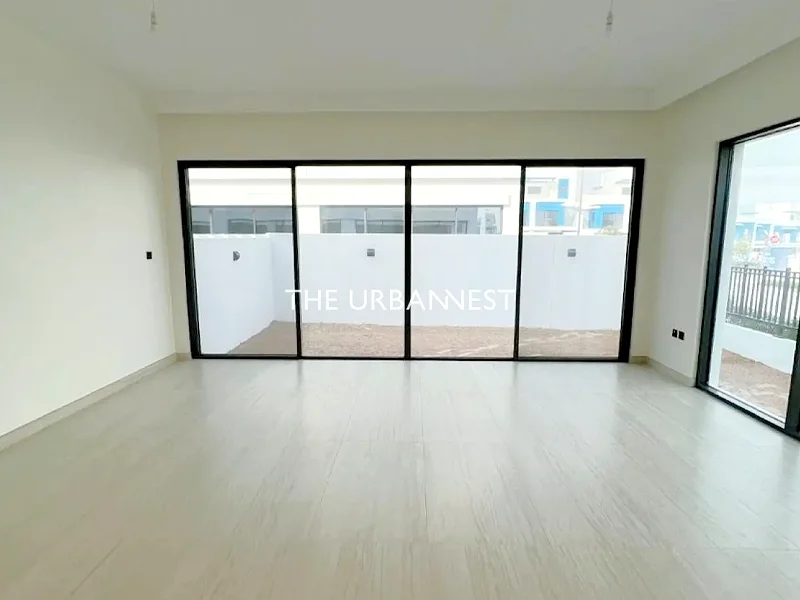 Exclusive | Large 5 Bedroom Townhouse| Big Plot63725914094850112