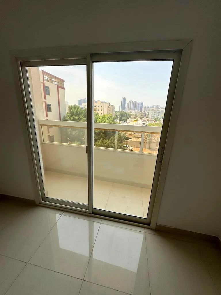 شقة مكونة من غرفتين نوم للإيجار في الرشيدية 2 في موقع متميز63720962604290112