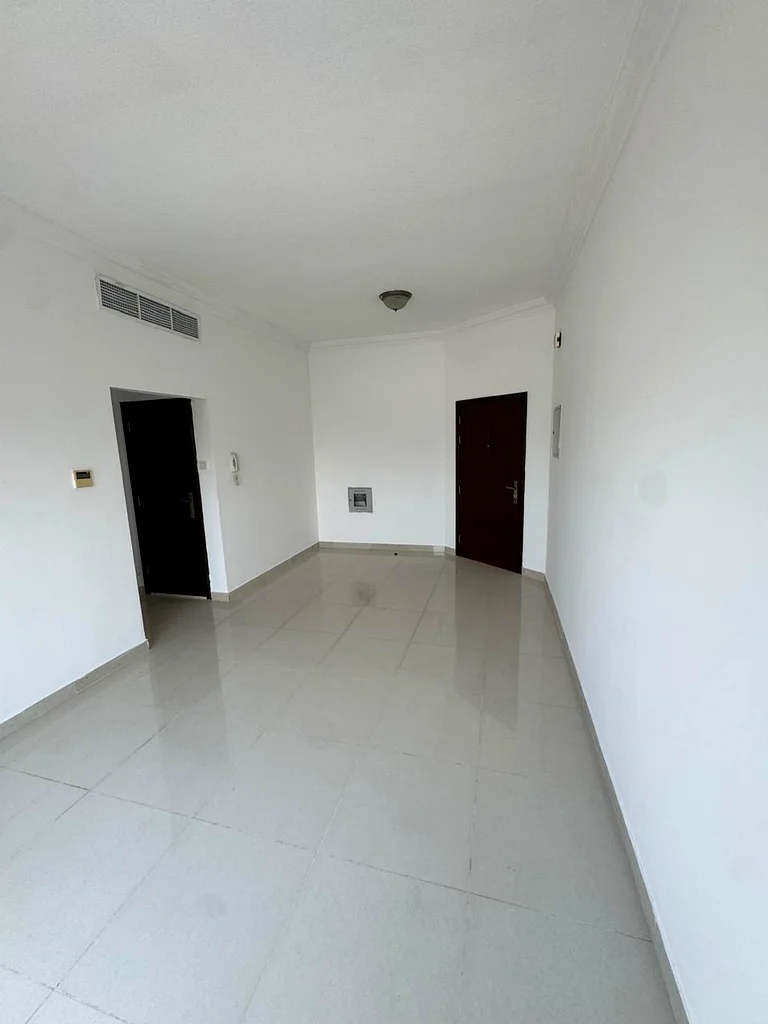 شقة مكونة من غرفتين نوم للإيجار في الرشيدية 2 في موقع متميز63720962604290111