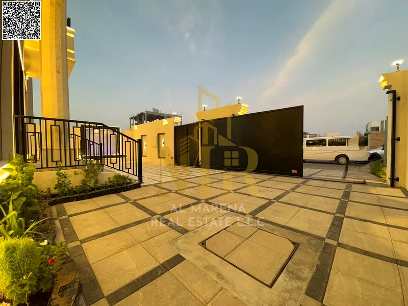 A villa directly from the owner, with personal finishing, on a main street, close to all services. Freehold for all nationalities and without a down p63904697924865113
