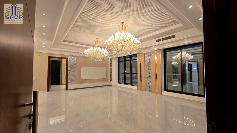 Corner palace on two streets / Freehold / No service fees / Price inclusive of fees63911828180610113