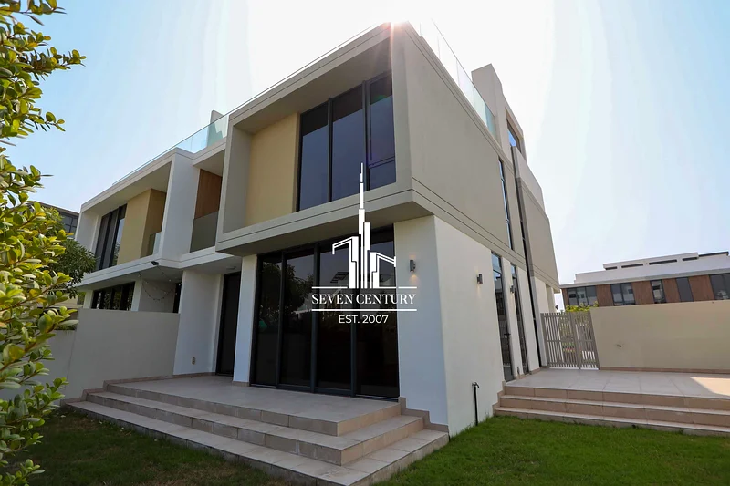 Exclusive | Semi Furnished | High End |  Roof Top64043013083138111