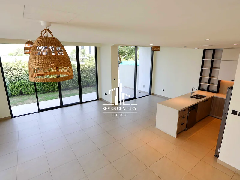 Exclusive | Semi Furnished | High End |  Roof Top64043013083138112