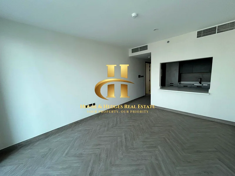 مطبخ مجهز بالكامل | شاغر | تخطيط واسع63784611189761113