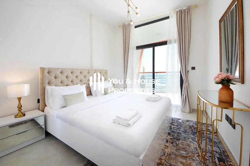 Stylish & Luxury Furnished 2 BR I On High Floor I With Pool & Creek View63740102472195111