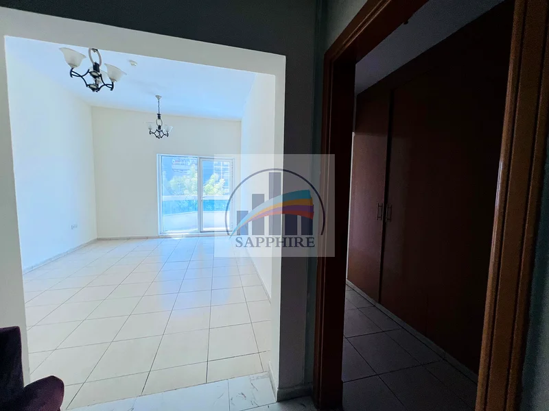 شقة واسعة من غرفة نوم واحدة | موقف سيارات مخصص | موقع ممتاز63806420960385113