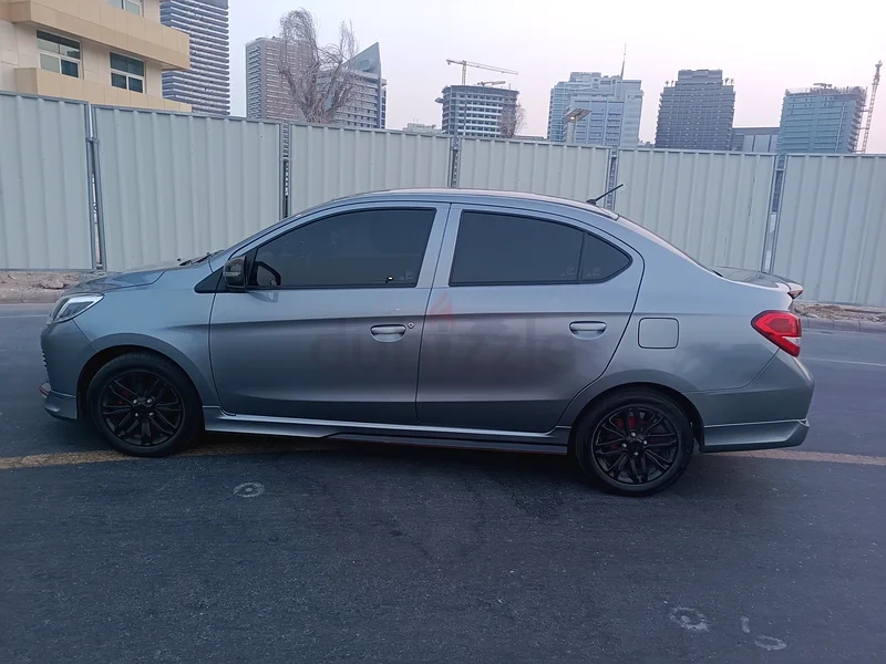 Mitsubishi Attrage 2023 Signature Edition63612068731009111