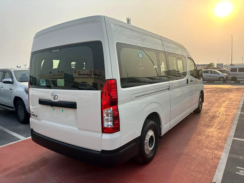 Toyota Hiace 3.5L PETROL MANUAL,13SEATS,HIGH/ROOF 202563612449226113113
