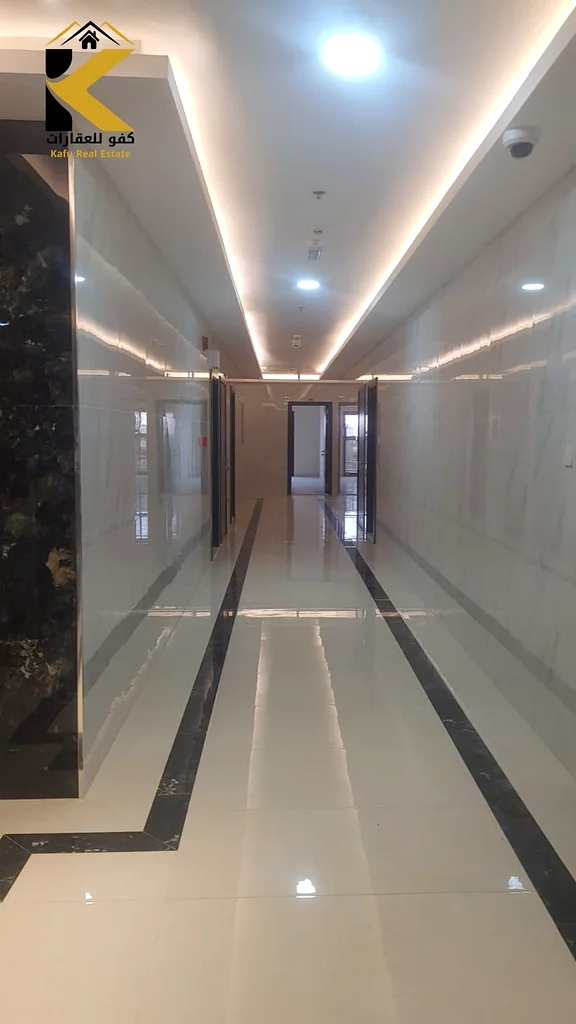 شقة جديدة للايجار بشرفة ومرافق كاملة63809866990849110
