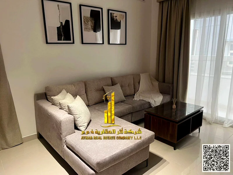 الغرفة والصالون الأكثر فخامة وأناقة، مفروشة بالكامل بأثاث فندقي حديث، في منطقة حيوية للإيجار الشهري في عجمان، الجرف 2، بجانب63837067378305111