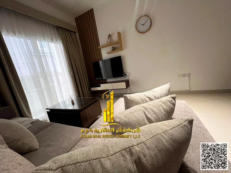 الغرفة والصالون الأكثر فخامة وأناقة، مفروشة بالكامل بأثاث فندقي حديث، في منطقة حيوية للإيجار الشهري في عجمان، الجرف 2، بجانب63837067378305110