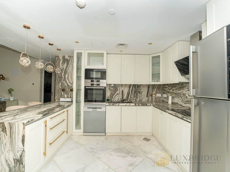 Vacant | Fully Upgraded | Sea View63937745548674113