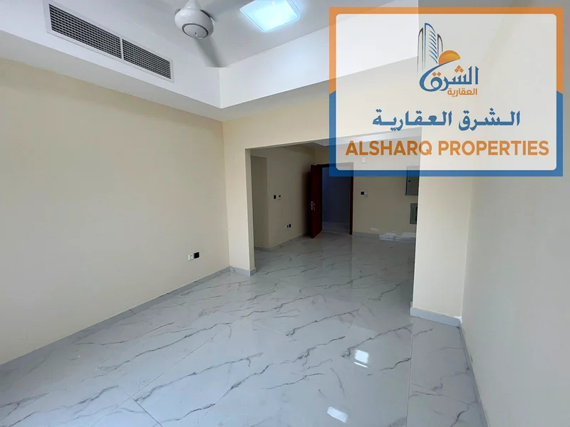 أول مستأجر، شقتان وصالة في الجرف، عجمان، بسعر خاص جدًا63713689437315114