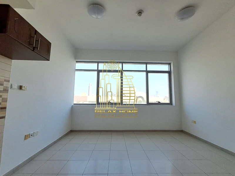 ستوديو واسع | موقع مميز | جاهز للانتقال | مع موقف سيارات63727388865409110