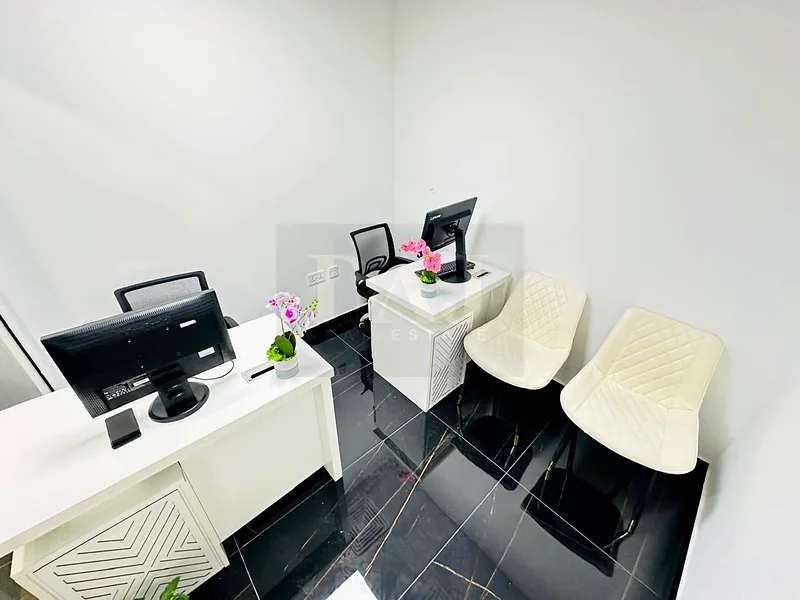 Modern Office with Bank account assistance | Free Utilities63619849032579114
