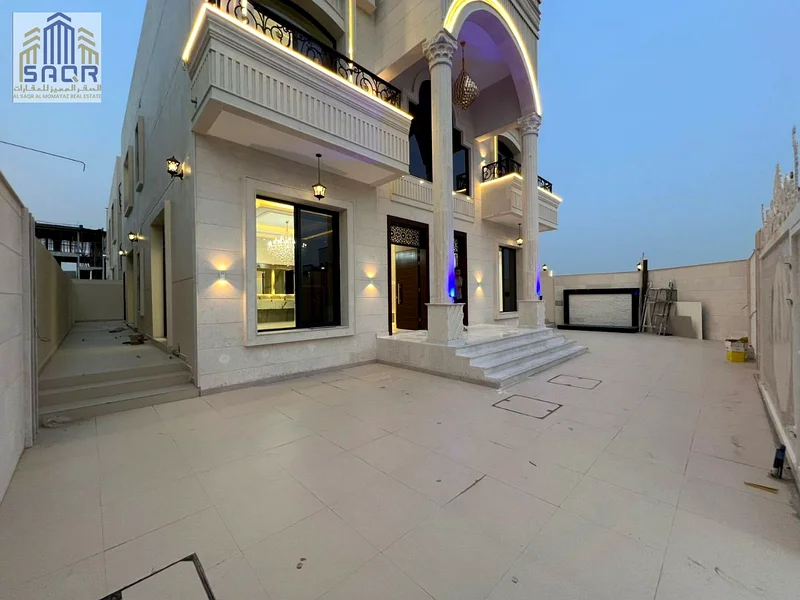Miniature palace for sale on the corner of two streets / freehold / no service fees / at a price including fees63911828189058112