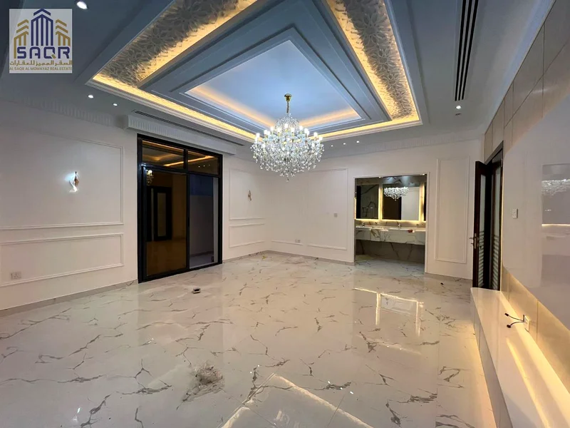 Miniature palace for sale on the corner of two streets / freehold / no service fees / at a price including fees63911828189058114