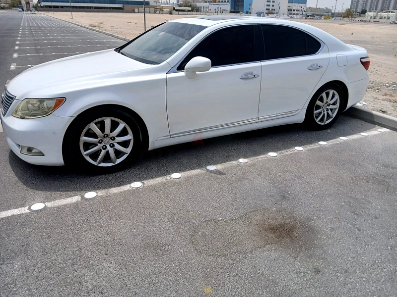 ليكزس LS460 للبيع لعام 200963612072958978114