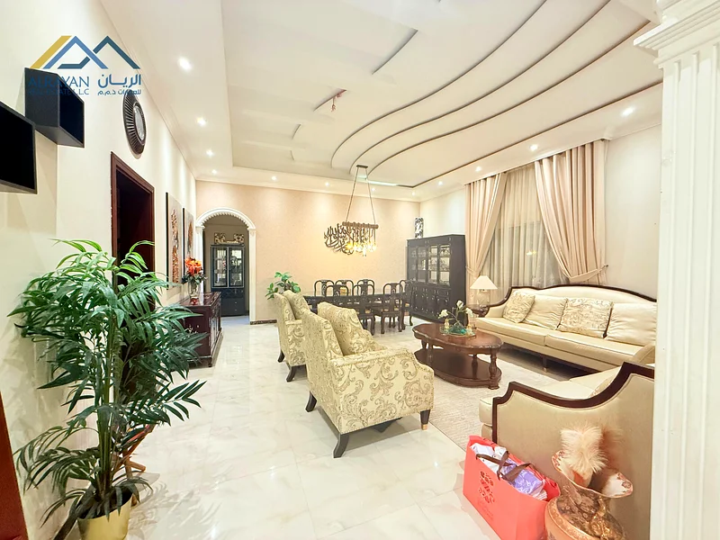 Luxury villa on the main street, super deluxe finishing, freehold for all nationalities, possibility of bank financing, including electricity, water a63878506001794114