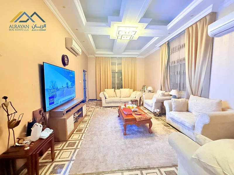 Luxury villa on the main street, super deluxe finishing, freehold for all nationalities, possibility of bank financing, including electricity, water a63878506001794111