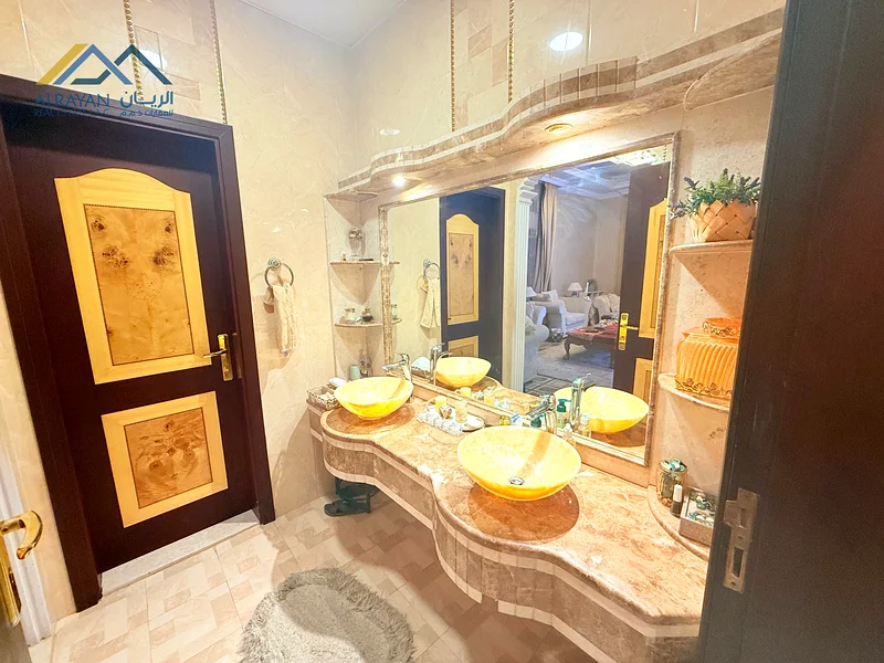 Luxury villa on the main street, super deluxe finishing, freehold for all nationalities, possibility of bank financing, including electricity, water a63878506001794112