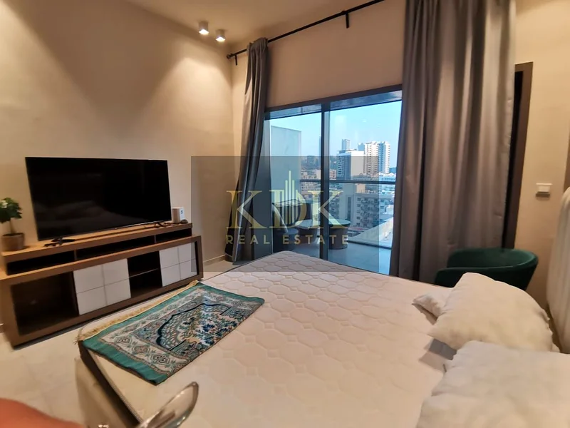 studio | best ammenities | spacious63789168561281114