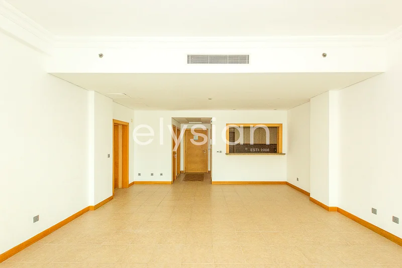 حديثة | شاغرة في نوفمبر | غير مفروشة63753356843779112