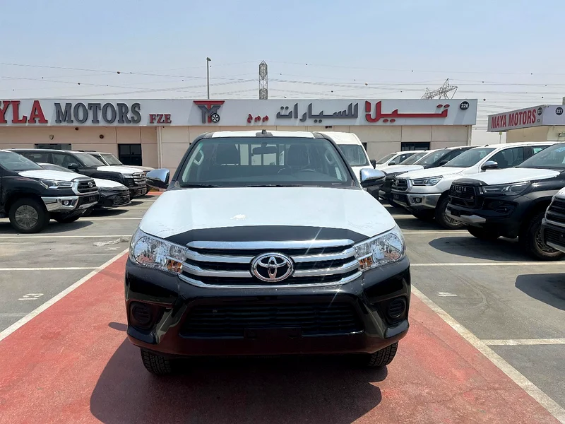 TOYOTA HILUX 2.7L AT BASIC 2025 BLACK63612449634050111