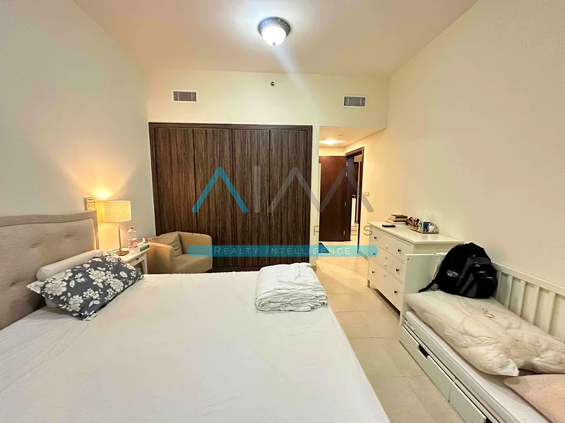 Spacious 1-Bedroom Apartment with Open Views on a High Floor – Available for Rent at 55,000 AED.63728636894593111