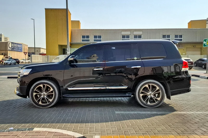 3343 درهم/شهريًا | تويوتا لاند كروزر VXR 2021 | مواصفات خليجية | المرجع 36236563613130243971114