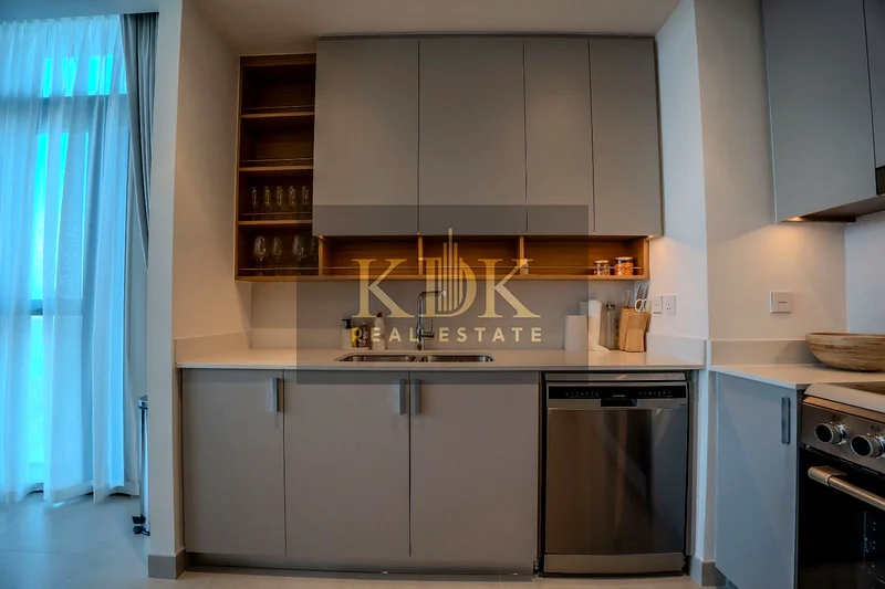 Community View | Prime Location | Spacious Unit64026368425089114