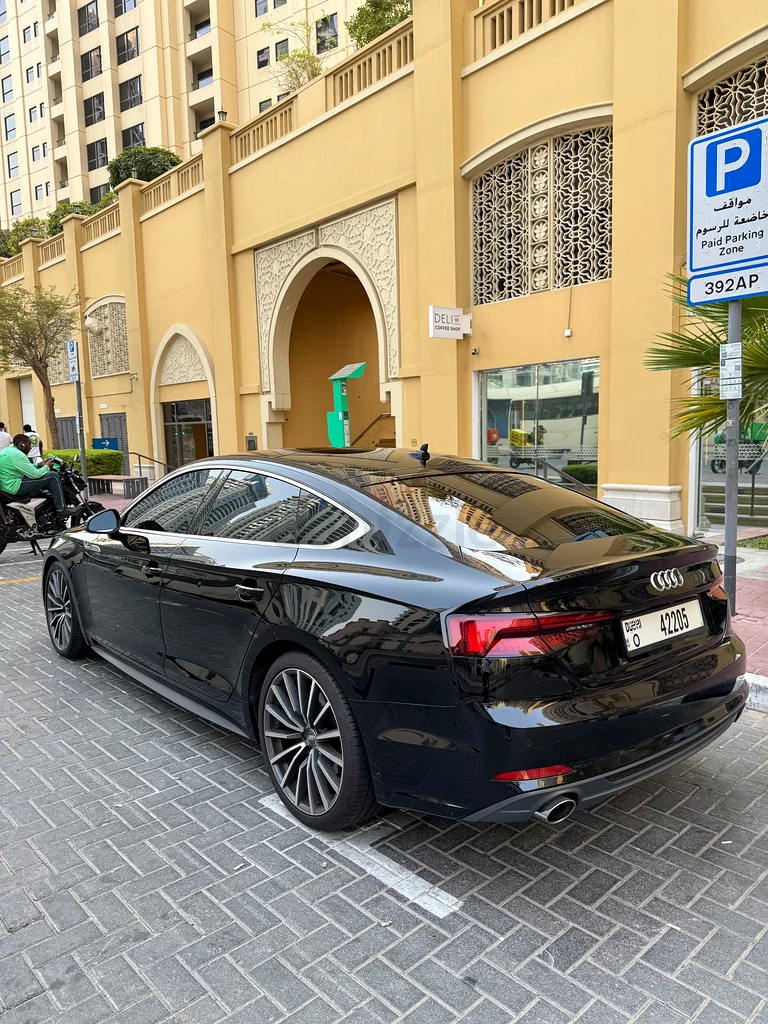 أودي A5 سبورتباك 4 أبواب - مالك واحد من ألب نابودا أوتو63612080240643114