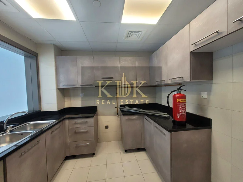 High Floor / Low price/Next to community Park63786429692546114