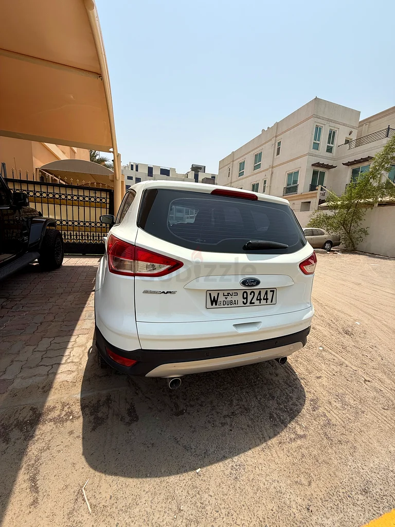 Ford Escape 201663612083403266112