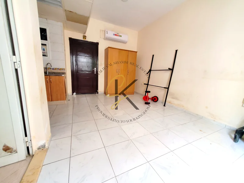 جاهز للانتقال ستوديو || موقع ممتاز || سهولة الوصول إلى دبي ||63701629559041114