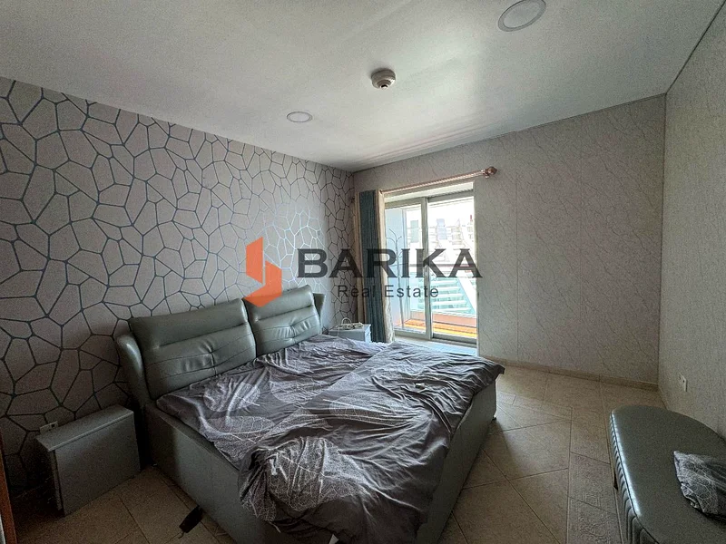 شقة واسعة مكونة من 3 غرف نوم للإيجار | بإطلالة على المارينا63777341846913112