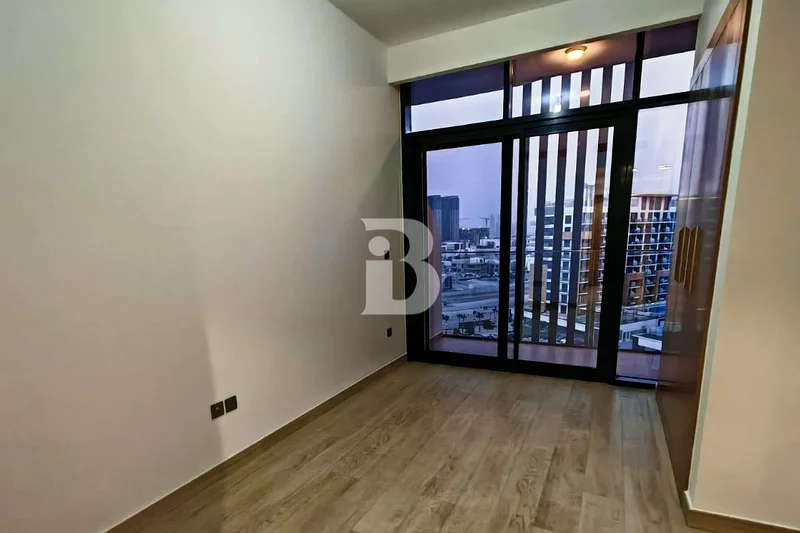 UNFURNISHED | MODERN STUDIO | NO AGENTS63976595374211111