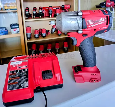 MILWAUKEE IMPACT WRENCH 18V BL MID 1/2