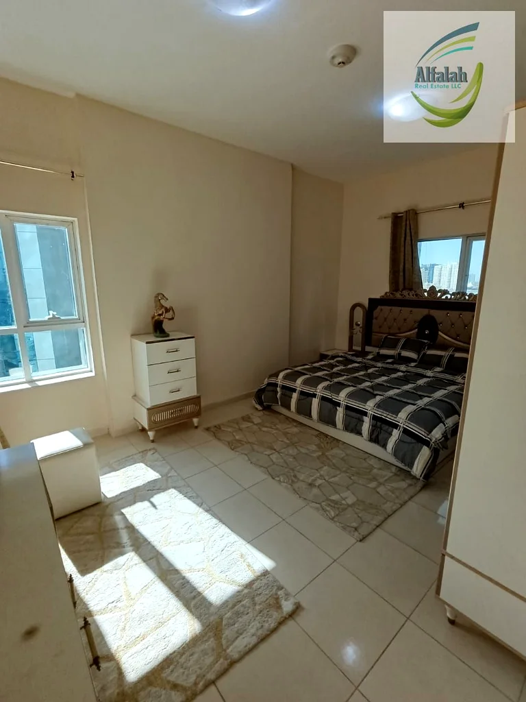 One-bedroom apartment for sale in Orient Towers. Special price. Payment plans with the developer. Open view.63867361010177112
