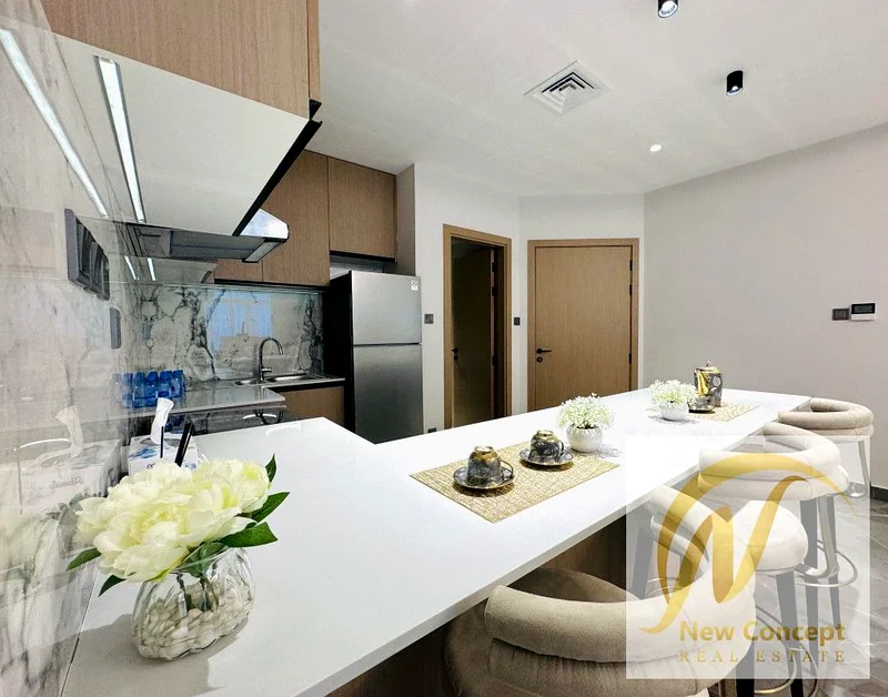 🌟 Creek Project – Where Luxury Meets Lifestyle 🌟 3-Bedroom Apartment | Spacious Living Room | 3 Bathrooms | Panoramic Views of Ajman Creek & the Cit63874685529346111