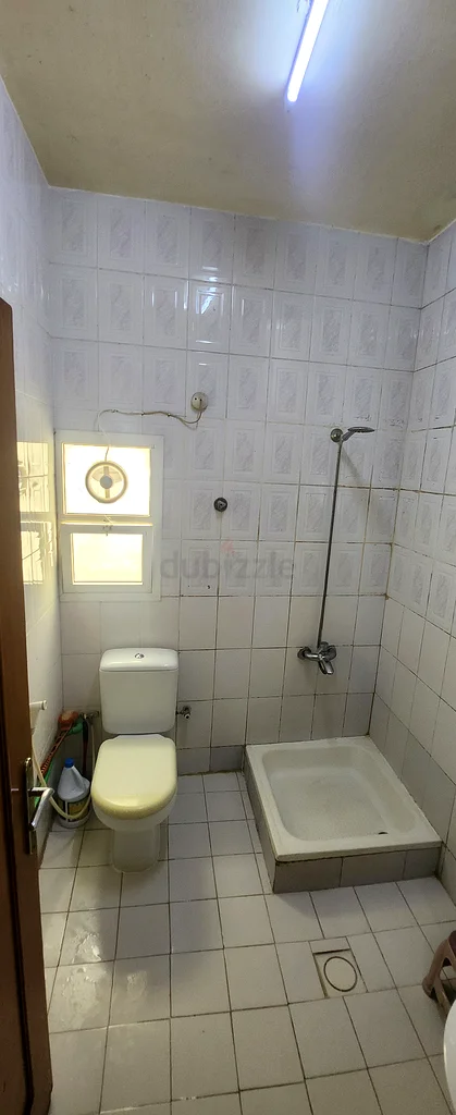 غرفة للإيجار في شقة 2Bhk مع حمام خاص | مشي إلى المترو | واي فاي وديوا متضمنة في بر دبي63623901155330114