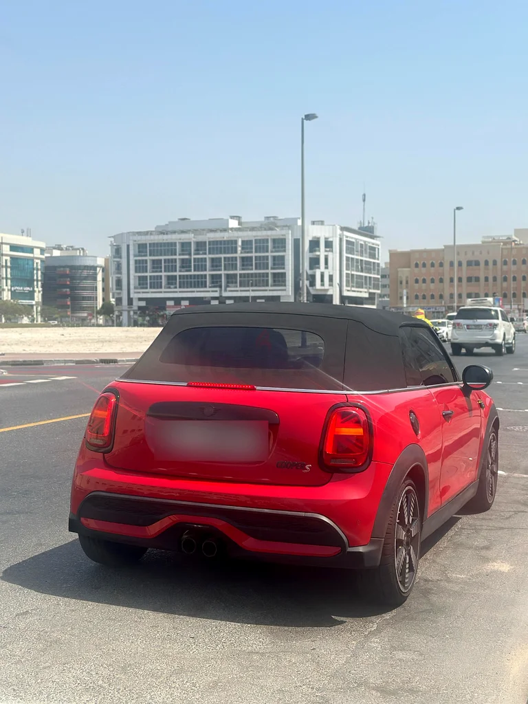 ميني كوبر S 2024 - كابريو رياضية وأنيقة - درهم إماراتي - 13500063613466678403112