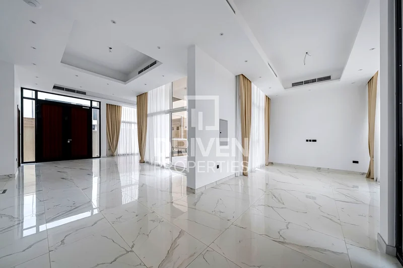 Modern | Private Pool and Elevator | Close to Exit63932286022658110