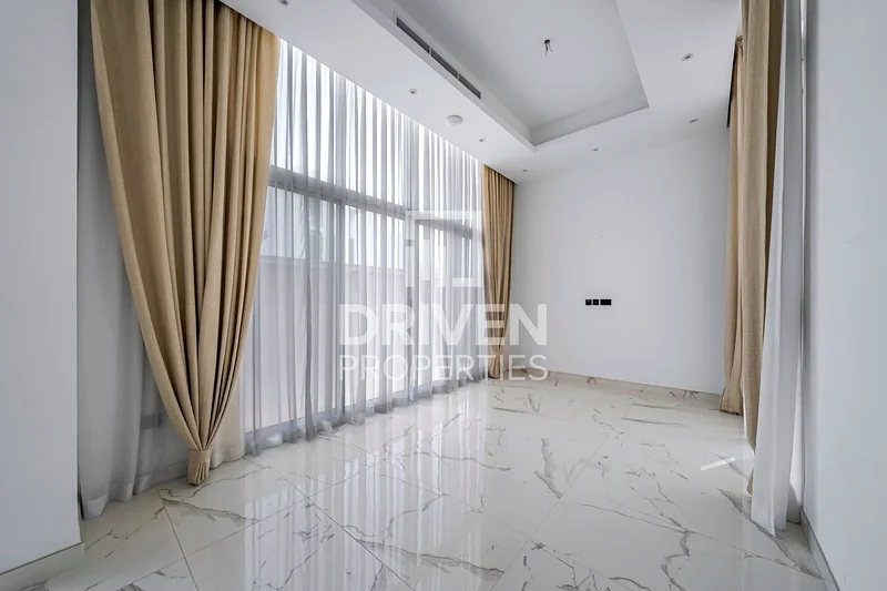 Modern | Private Pool and Elevator | Close to Exit63932286022658111