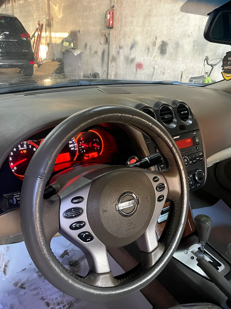 نيسان ألتيما كوبيه 2008 في حالة جيدة63613131761665114