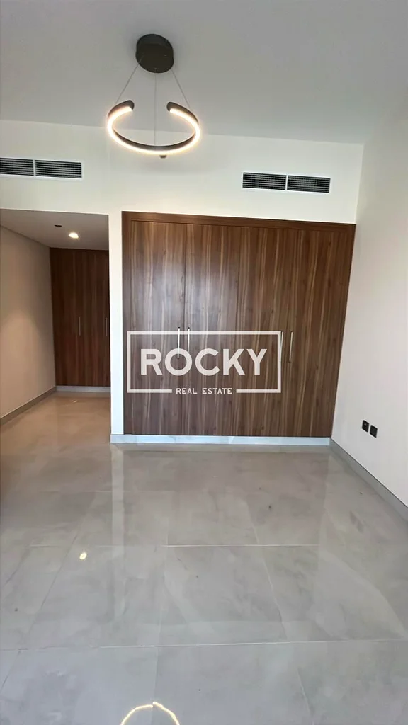 Semi Furnished | with Balcony  | Pool & Gym63743507556227112